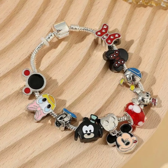 Collectors Edition Mickey Mouse & Friends 925 Silver Charm Bracelet- Ships Today - Picture 5 of 6
